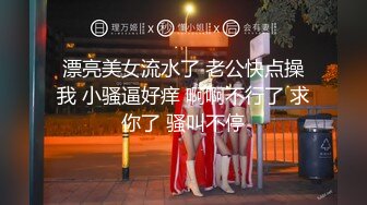 和极品气质女友在家里过着让人向往的生活，吃饱喝足躺着享受大长腿高挑肉体爱抚添吸，滋味销魂骑乘吞吐射