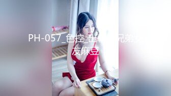 STP25492 一个小哥玩三个少女萝莉精彩4P，全程露脸真他么禽兽，享受小渣女们的口活服务，轮草爆草抽插还玩道具射嘴里