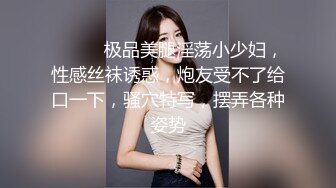 漂亮美眉 衣服来不及脱 被小哥哥无套输出淫叫不停 内射 小娇乳 小粉穴