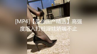 偷拍对面宿舍豪放女全裸豪放女阳台晾衣物,高清1080P原版