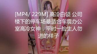 长发细腰蜜桃臀女孩，各种姿势抽插