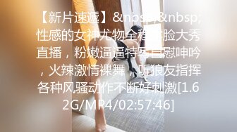 帅哥在酒店暗拍网上约颜值不错的黄衣牛仔短裤美女