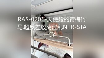 【带你玩泰国】两个华人小伙找了个泰国漂亮美女，身材极品又听话，两男一女插得妹子瘫在床上，场面极其劲爆