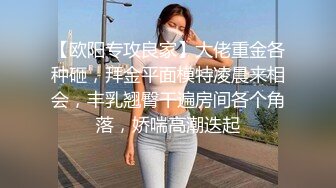 黑_客破解家_庭网络摄_像头偷_拍 年轻夫妻热身浑身欲火终于等到儿_子去上学了关上房门好好干一场